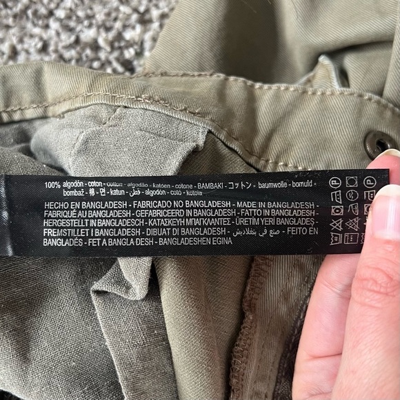 Zara High-Waisted Cargo Pants – Utility, Workwear, Streetwear - Size 6 - Green - Picture 11 of 14